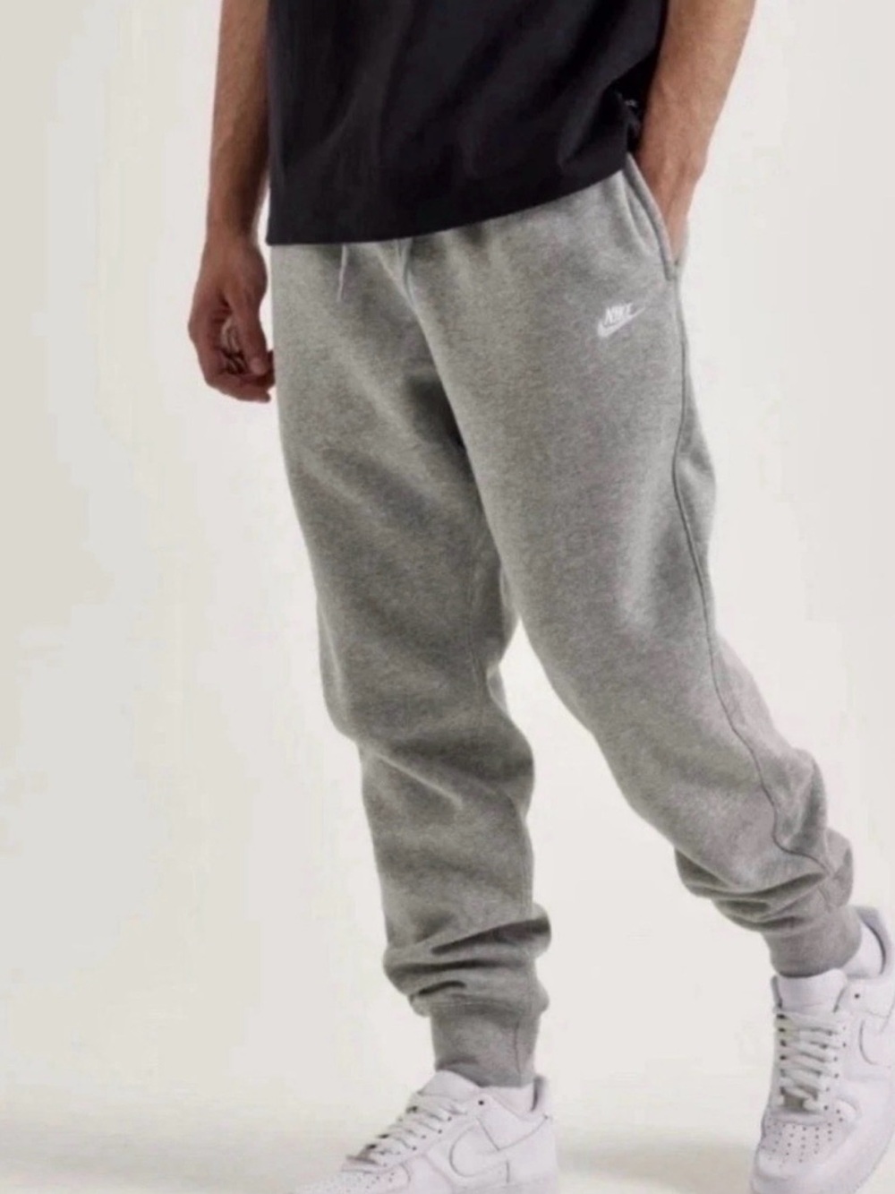 Nike Cuffed Sweatpants